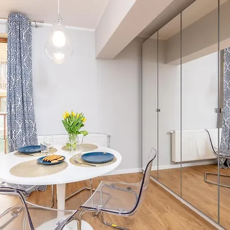 Prestige Z Basenem - 5d Апартаменты