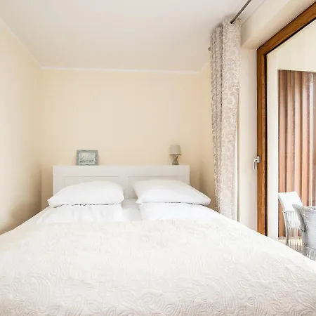 Prestige Z Basenem - 5d Апартаменты